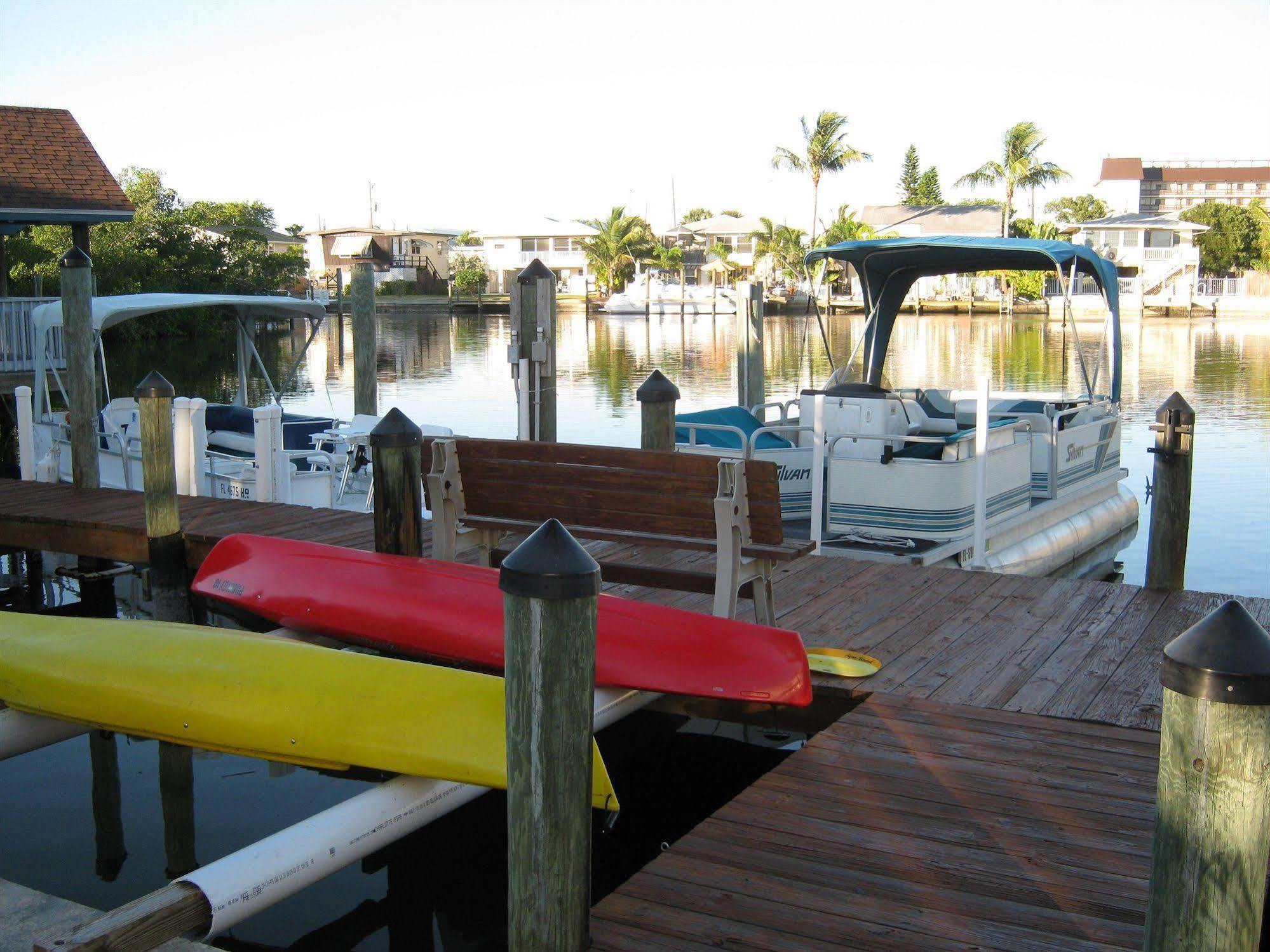 The Holiday Court Villas And Suites Fort Myers Beach Exterior foto