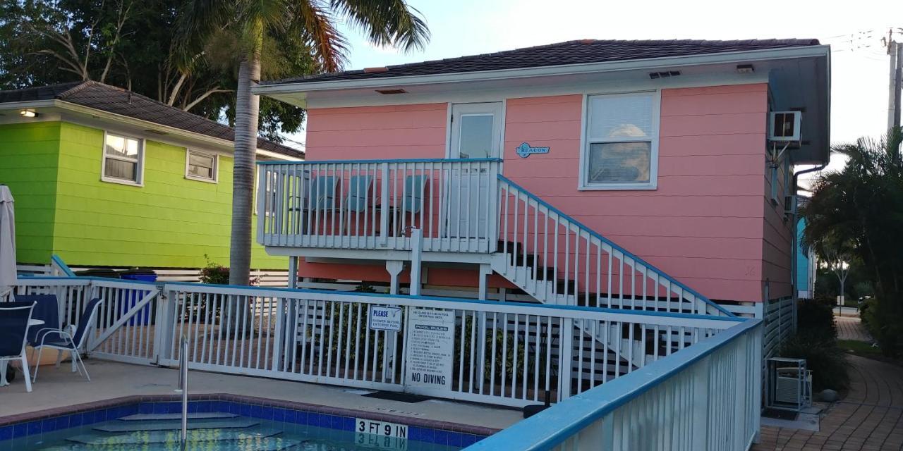 The Holiday Court Villas And Suites Fort Myers Beach Exterior foto